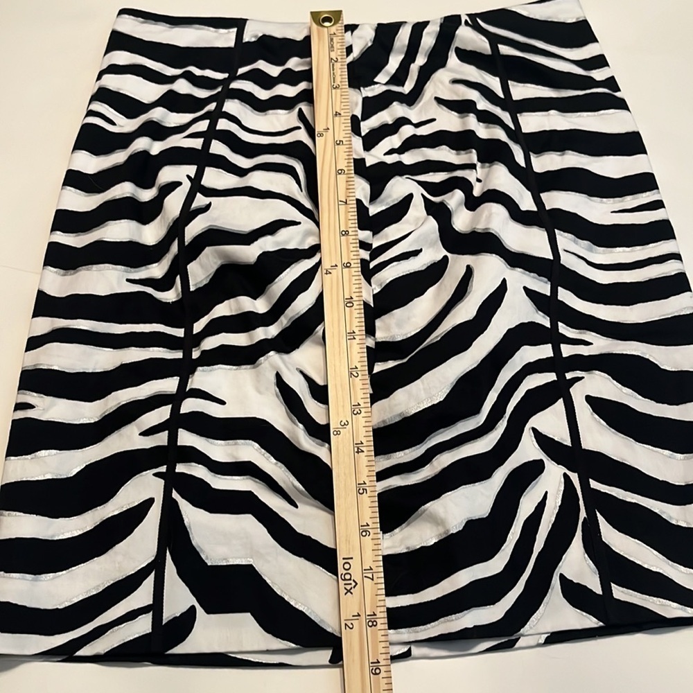 White House Black Market Mini Zebra Print Skirt Size 6 - Picture 4 of 8